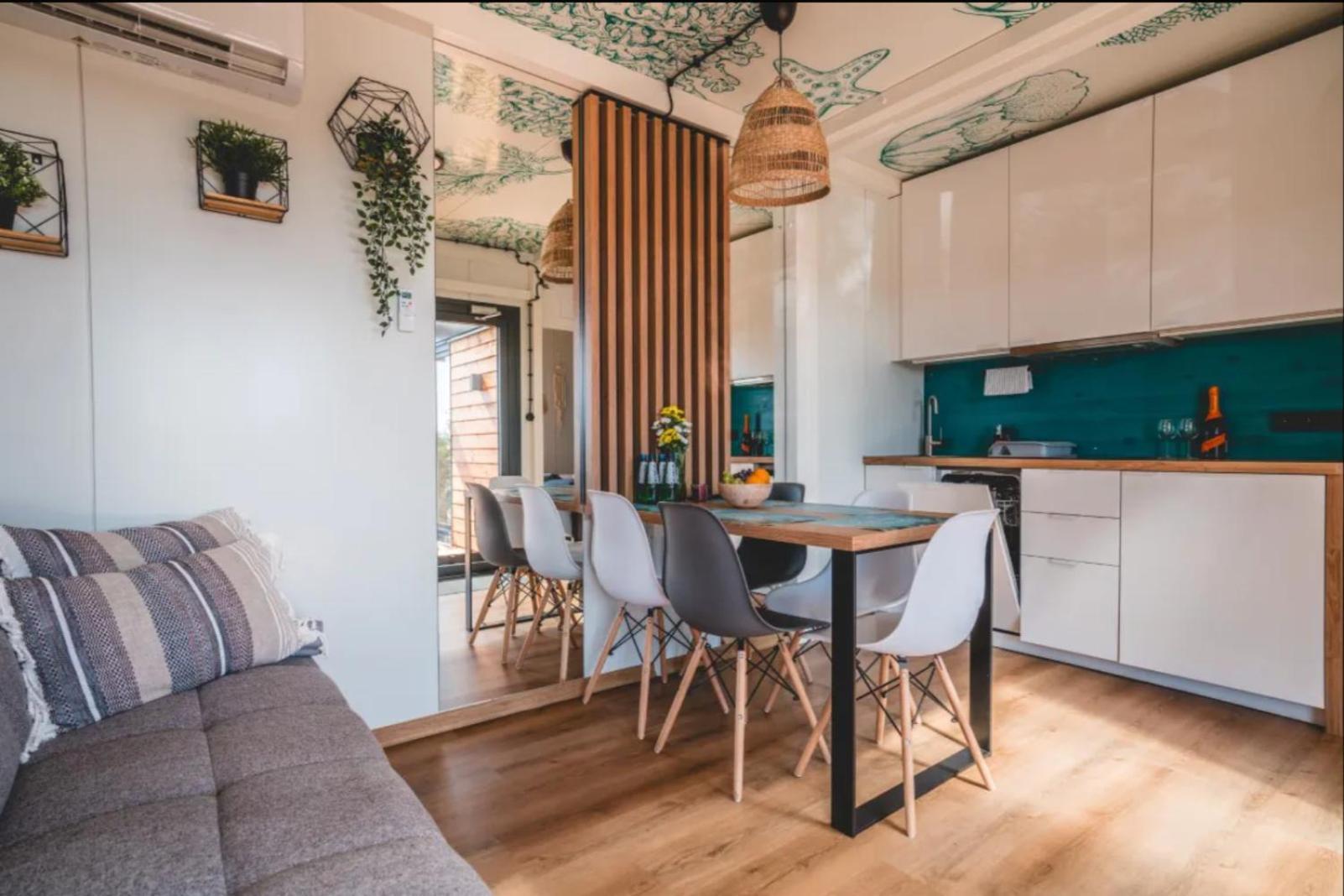 Rresort Holiday Homes เรวัล ภายนอก รูปภาพ